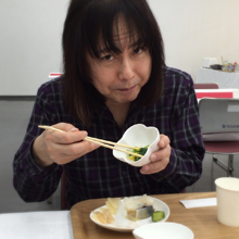 難波さん楽屋食事.jpg