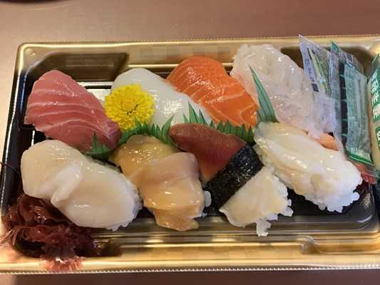 握り寿司（貝多め）
