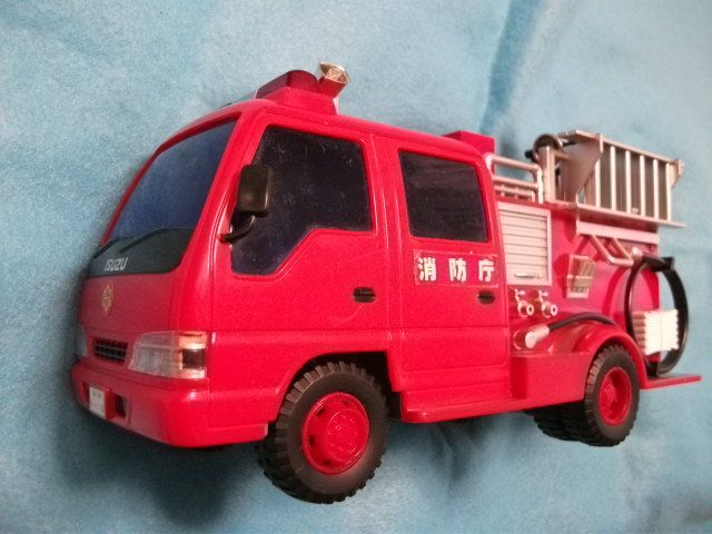 トイコー サウンドポンプ消防車 フリクション機能で走るオモチャ ３歳以上 鉄道 自動車の模型 おもちゃのブログ 楽天ブログ