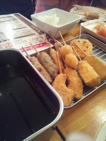 18新世界串カツいっとく.jpg