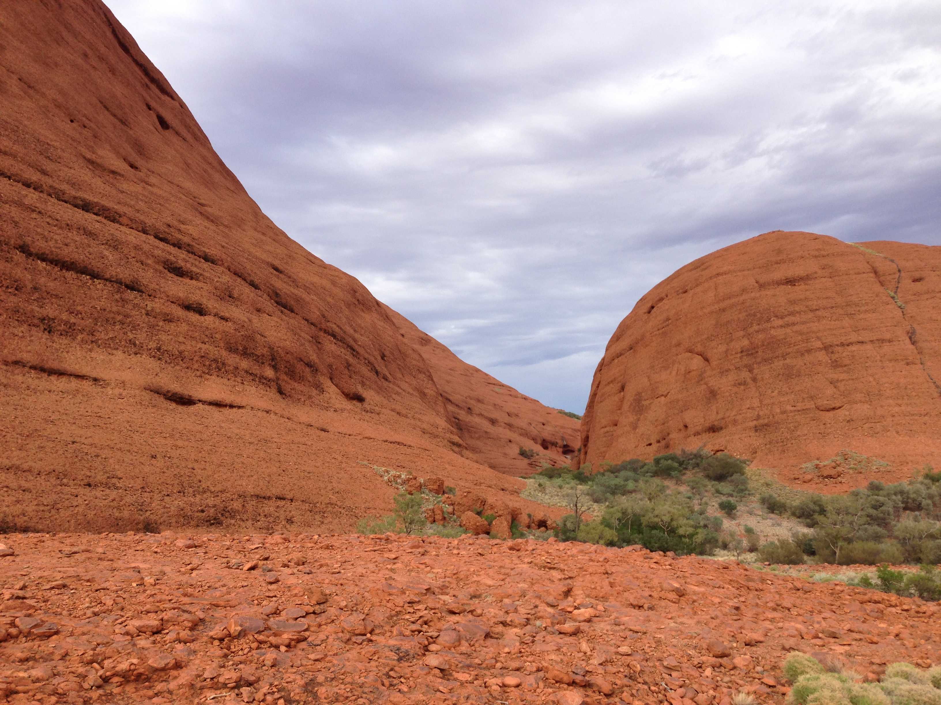 オーストラリアの旅2 3日目 13 5 ウルル エアーズロック Sakeリーマン旅行記 楽天ブログ