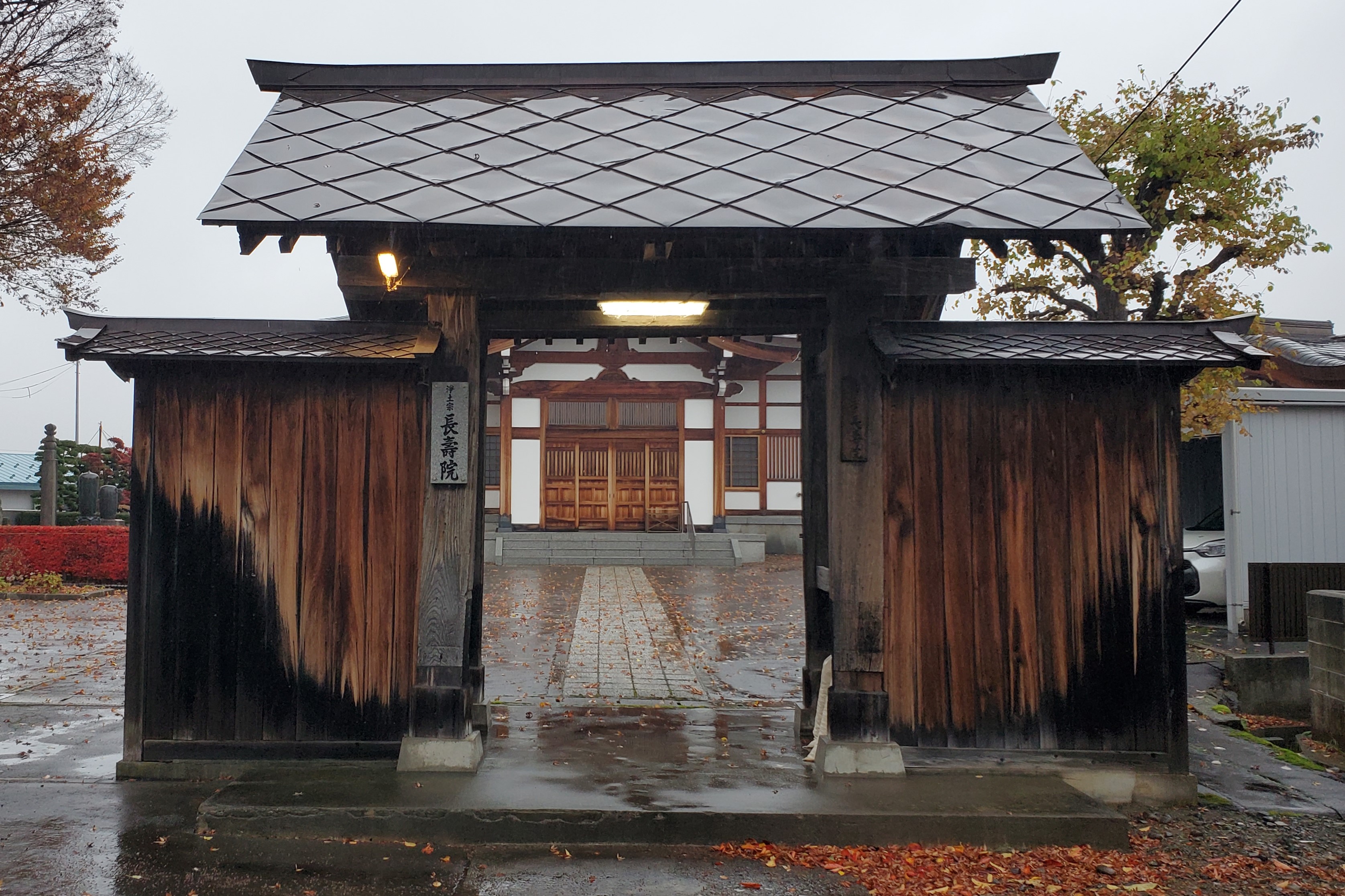 三十二番札所：法隆山 長寿院 地蔵堂 猫突き不動の伝説残る寺院