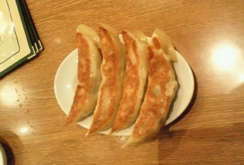 ぷんぷくまる　餃子.jpg