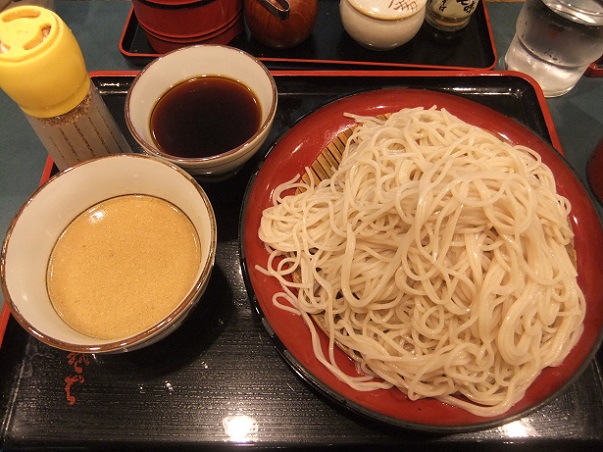 千住旭町・小諸そばの2色つゆ2枚もり1