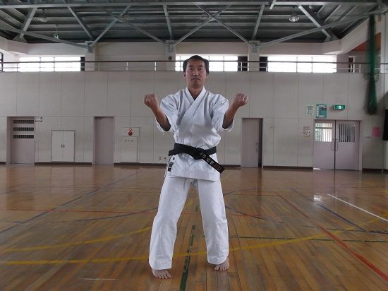 三戦 サンチン 明日に向かって正拳突き 武狼会の空手日記 楽天ブログ