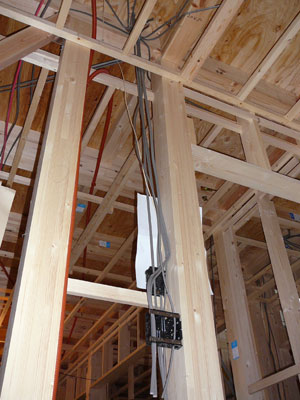 電気天井配線、断熱材