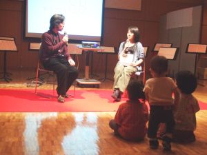 ウエダ家と天野先生のトーク&子どもたち
