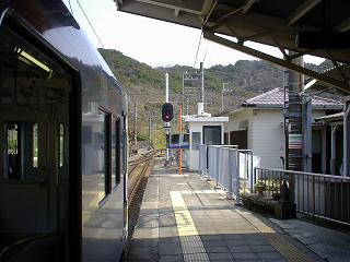 出発待ち＠加太駅