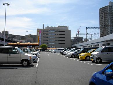 京阪百貨店駐車場