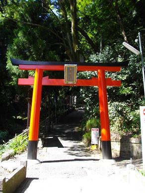 京阪八幡市駅周辺　杉山谷不動尊