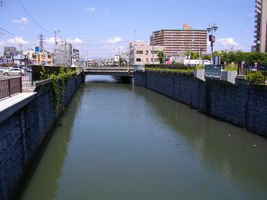 京阪寝屋川市駅周辺　巨大水門付近