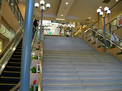 阪急伊丹駅　駅ビル内