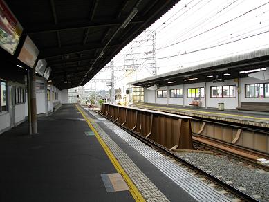 京阪牧野駅