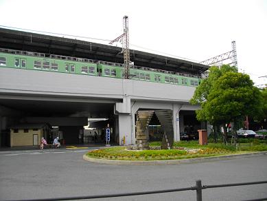 京阪萱島駅・東口南側ロータリー