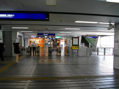 京阪寝屋川市駅・北口改札（外側）