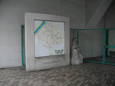 京阪萱島駅・東口の案内地図