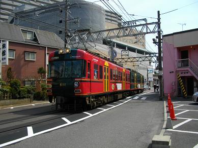 京阪浜大津駅周辺　ラッピング電車