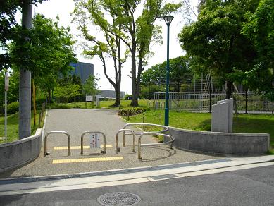 京阪牧野駅周辺　車塚公園