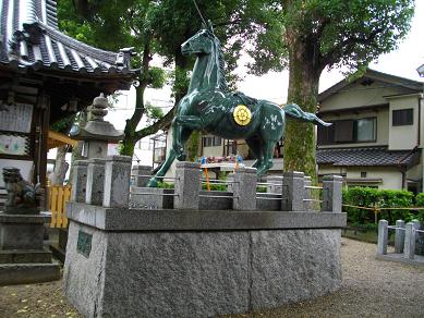 京阪寝屋川市駅周辺　八坂神社