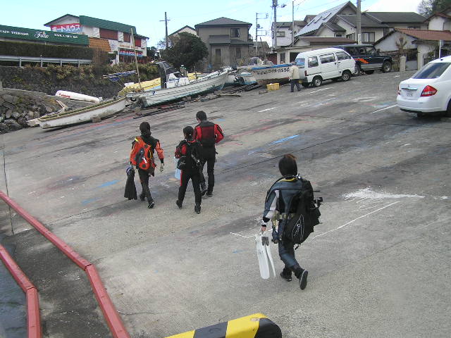 ビーチに向かって