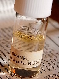 シャネル限定香水ベージュ BEIGE 「レ ゼクスクルジフ」12番目の香り 至高のエレガンス | たそがれてレスポ香水漬け(in多肉沼
