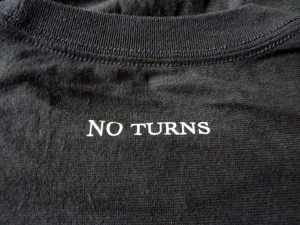 TシャツNO TURNS　バックプリント