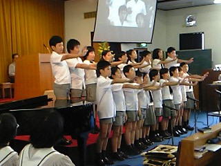 横浜三育小学校の児童による教会賛美歌