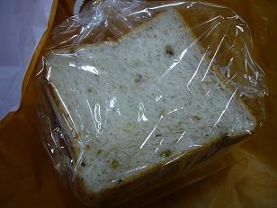 木得利屋のパン.JPG