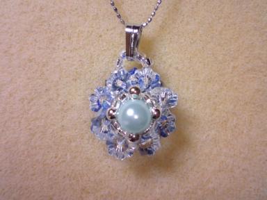 パールインフラワーペンダントトップ