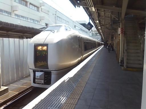 スーパーひたち・上野駅100311.jpg