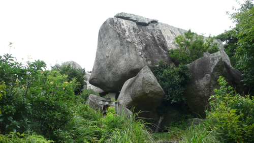 巨石