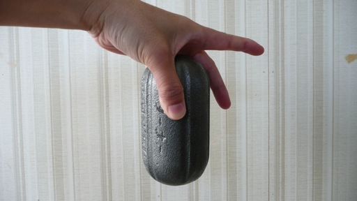 美坂鉄球で小指を強化