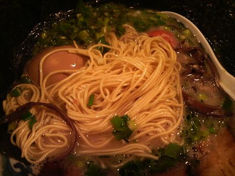 豚竜らぁめん　麺