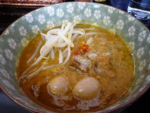 ちょっと辛い豚足俺俺かれーつけ麺　たれ