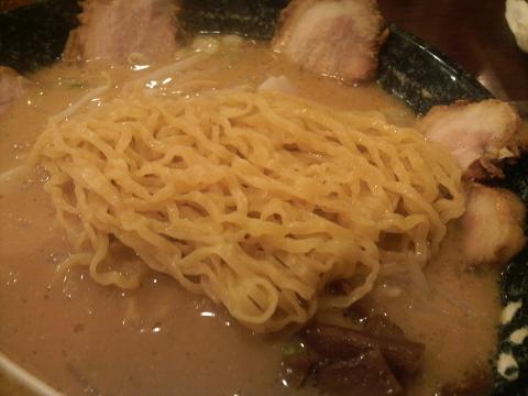 みそチャーシュー　麺