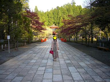 090509 奥の院.JPG