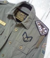 ワッペンブローチ