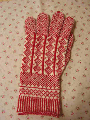 手袋メアリーアレンクリームと赤2.jpg