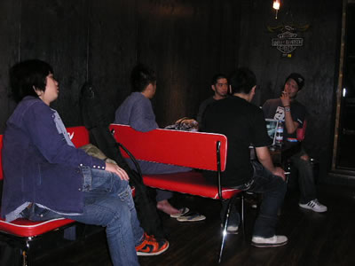 バーではありません！ミーティングルームです！