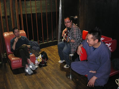 何だかお寺の集まりみたいだね・・・