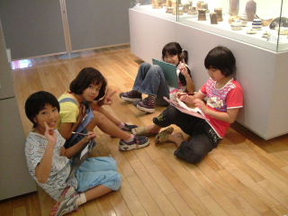 089_potterymuseum_kids.JPG