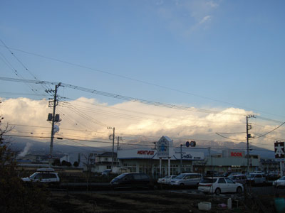 富士山の隣の山