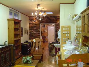 オリバートレード　店内１階