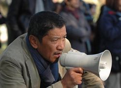 奥田瑛二監督
