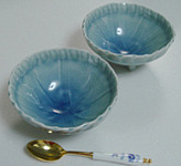 涼しげな青釉小鉢