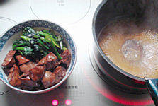 鶏のレバーとホウレン草の煮物