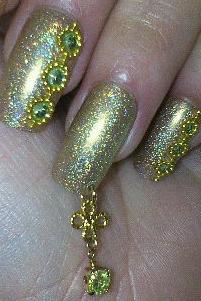 ネイルピアス