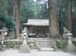 龍穴神社2.jpg