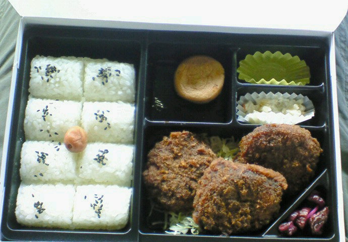 名古屋みそかつ弁当
