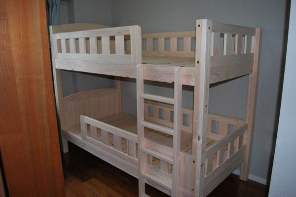 二段ベッド　無垢ひのきの木製二段ベッド